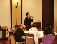 �u���̗l�q